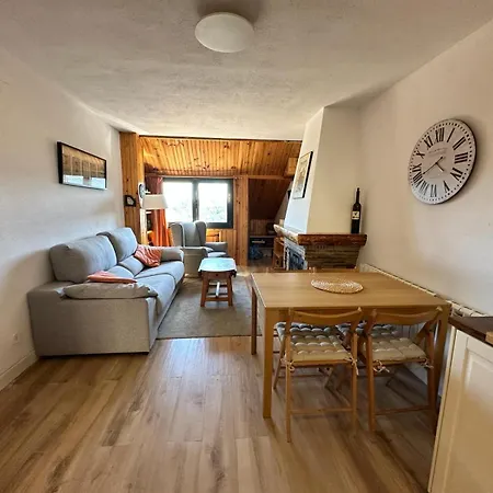 Montana Con Piscina Y Zona Deportiva. Apartment La Virgen de la Vega
