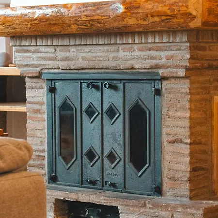 Montana Con Piscina Y Zona Deportiva. La Virgen de la Vega