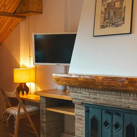 Montana Con Piscina Y Zona Deportiva.