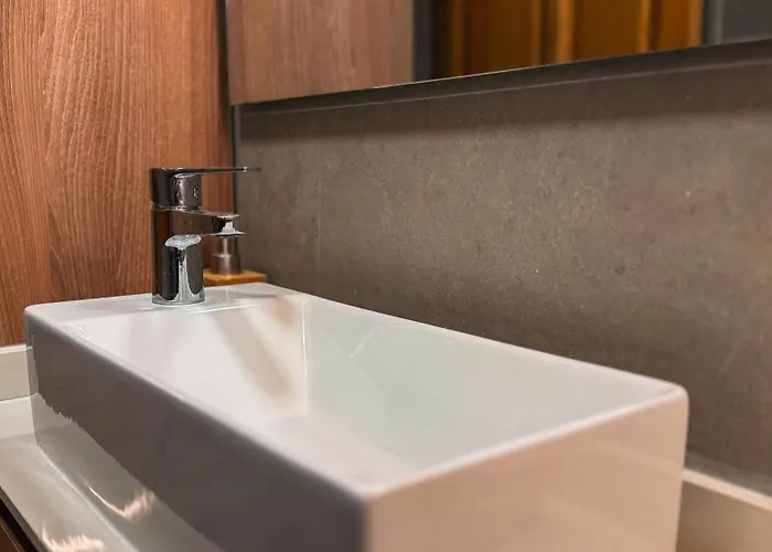 Montana Con Piscina Y Zona Deportiva. *