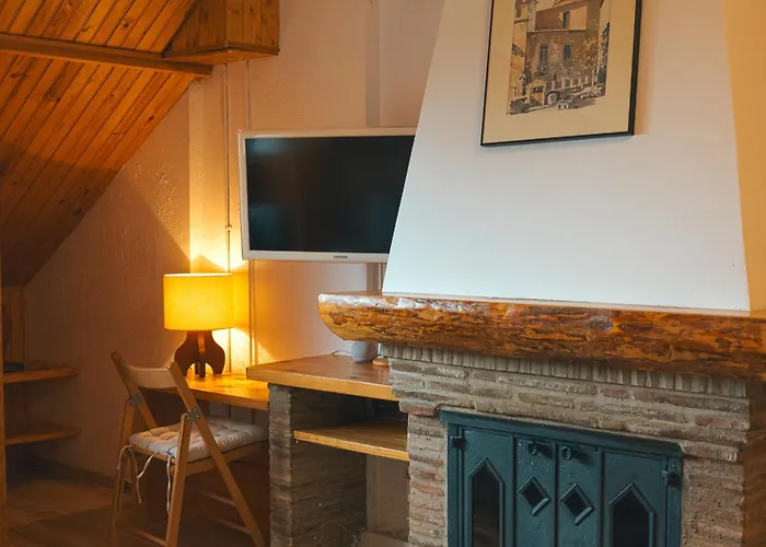 Montana Con Piscina Y Zona Deportiva.