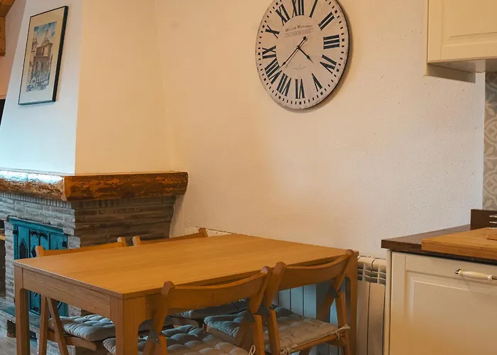 Apartment Montana Con Piscina Y Zona Deportiva. La Virgen de la Vega